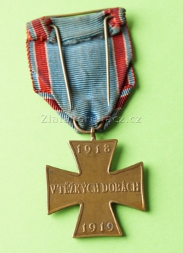 https://www.zlatakorunacz.cz/eshop/products_pictures/pametni-medaile-ceskoslovenskeho-dobrovolce-z-let-1918-1919-1707311534-b.jpg